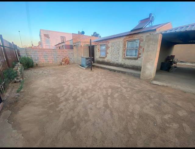 2 BEDROOM HOUSE FOR SALE IN PALM RIDGE EXT 2
